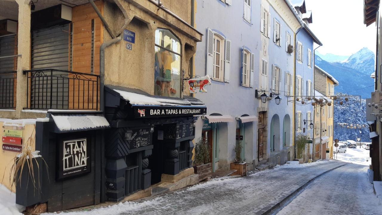 A Deux Pas ... Appartement Briançon Buitenkant foto